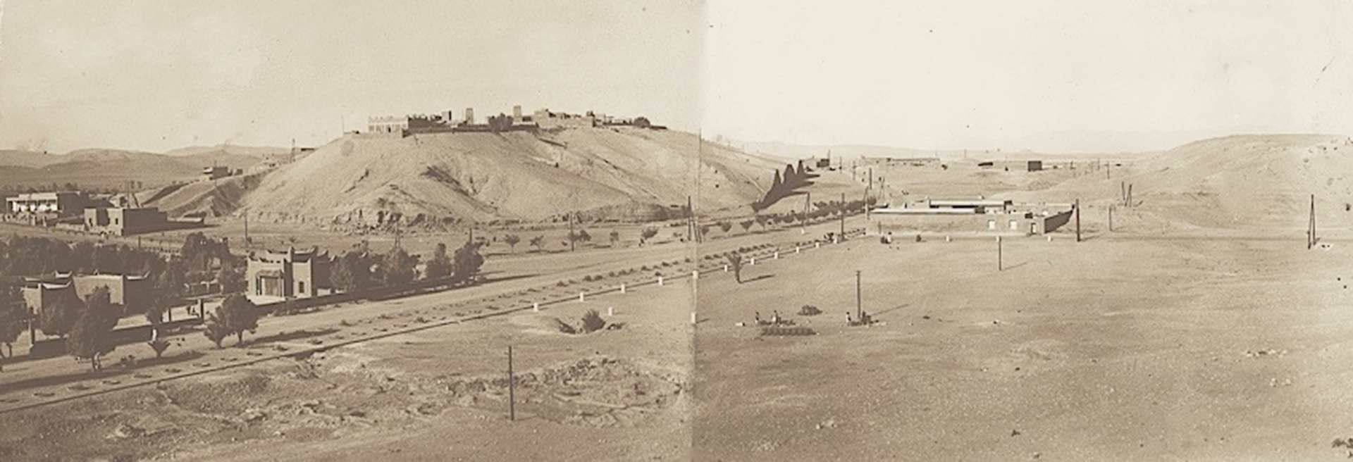 La piste d'autrefois est devenue l'avenue Mohamed V au coeur de Ouarzazate