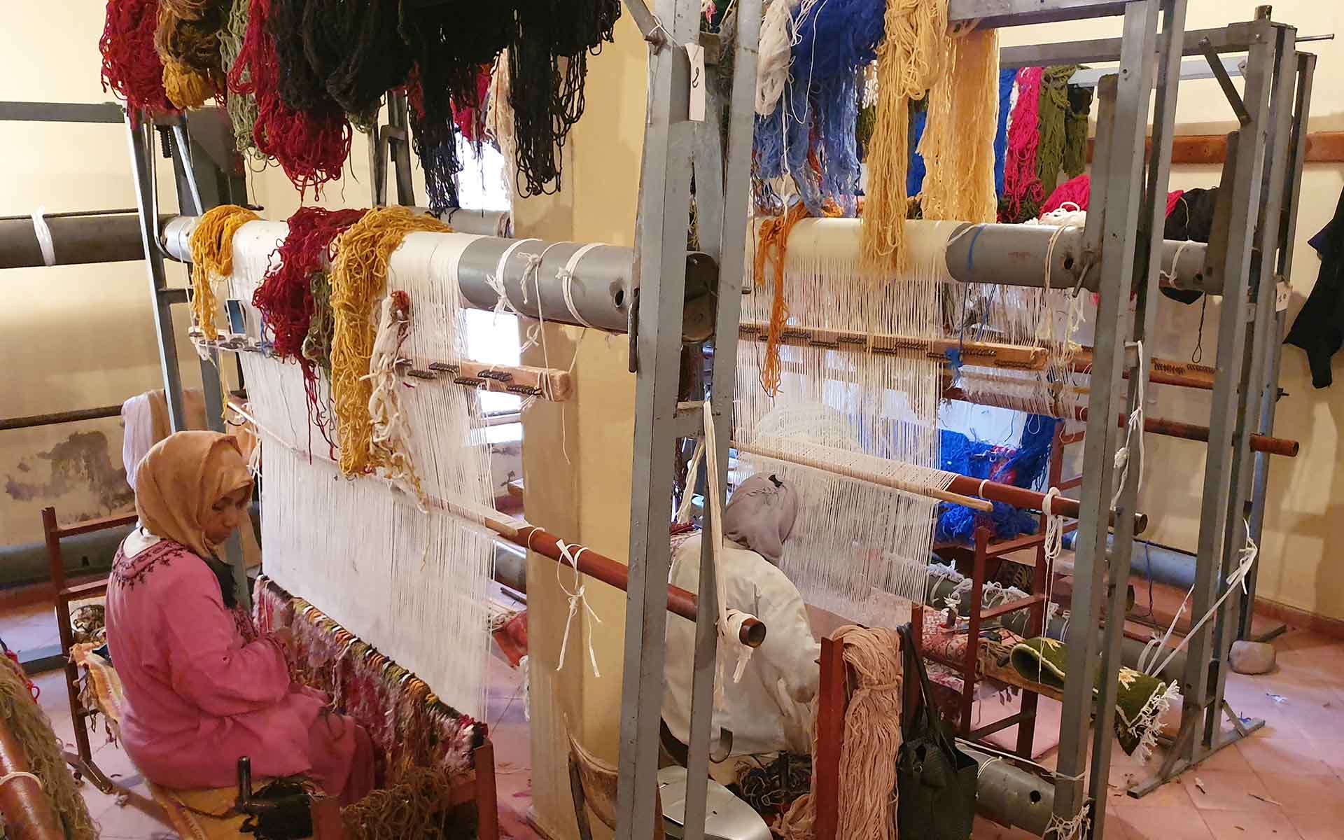 Les femmes amazighes travaillent à Ouarzazate pour maintenir en vie leurs traditions