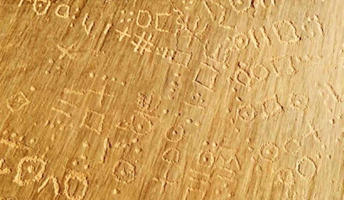 Le Tifinagh : symbole de la culture amazighe à travers les âges