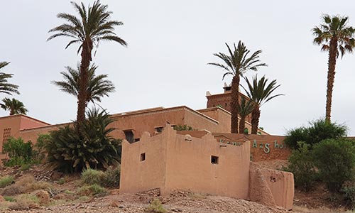 Les vestiges d'un ancien mausolée sous l'hôtel Kenzi Azghor