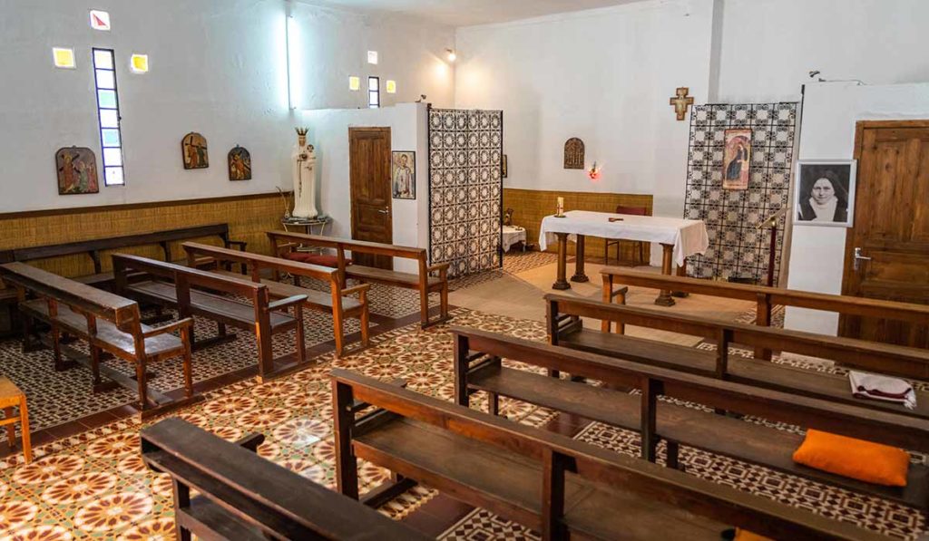 L'intèrieur de l'église Ste Thérèse de Ouarzazate
