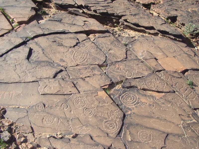 Gravure rupestre du site d'Imaoun dans la vallée d'Akka
