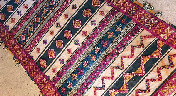 Dar Arbalou - tapis berbère de la région d'Ouarzazate