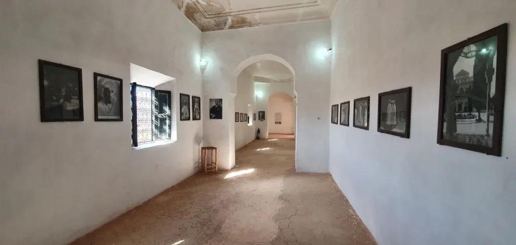 Galerie de portraits de la famille Glaoua à la casbah de Telouet
