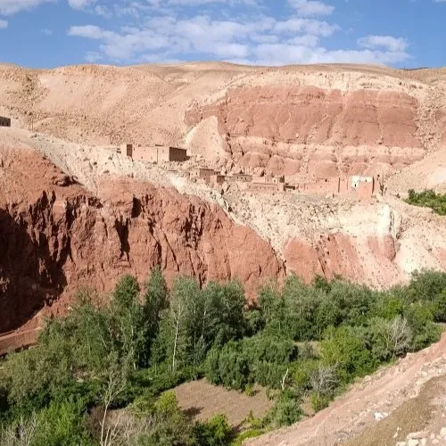 La vallée d'Ounila - Par E. Anglade